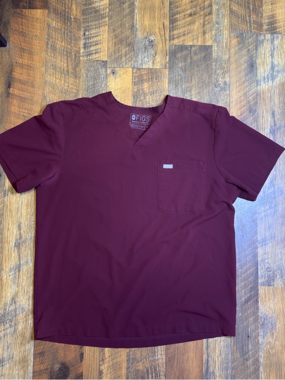 FIGS Men’s Leon Scrub Top Burgundy size XL